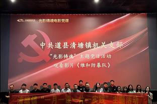 瓦塞尔：想让文班知道我整场比赛都在找他 我俩必须互相信任